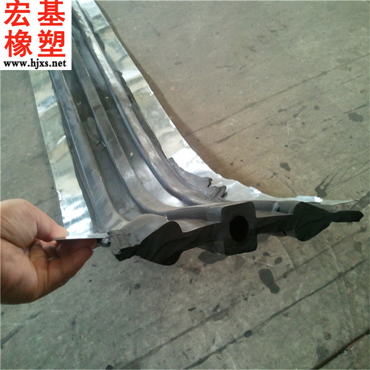 鋼邊橡膠止水�?.jpg 鋼邊橡膠止水�?.jpg